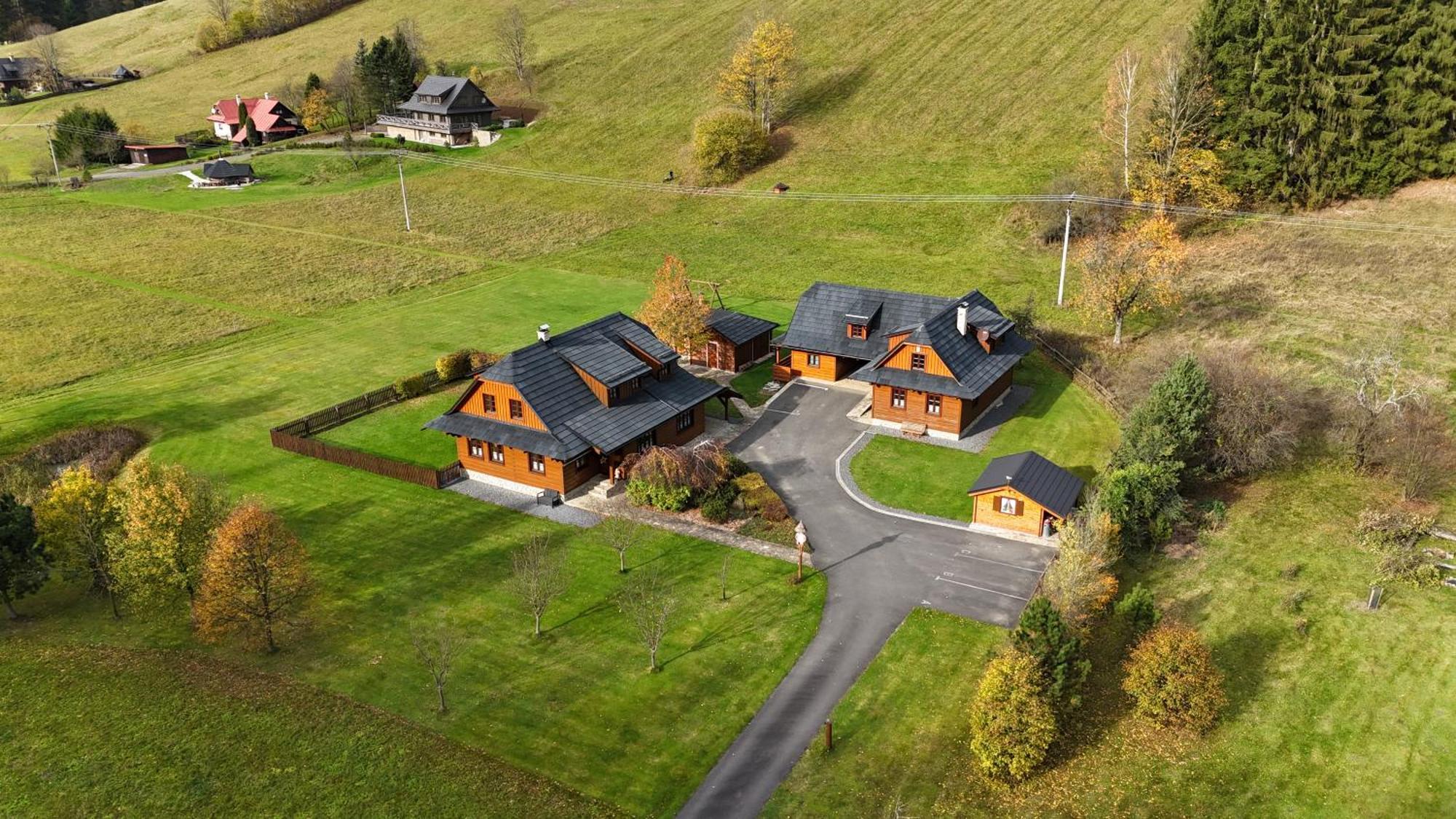 Valassky Dvur Velké Karlovice Екстериор снимка